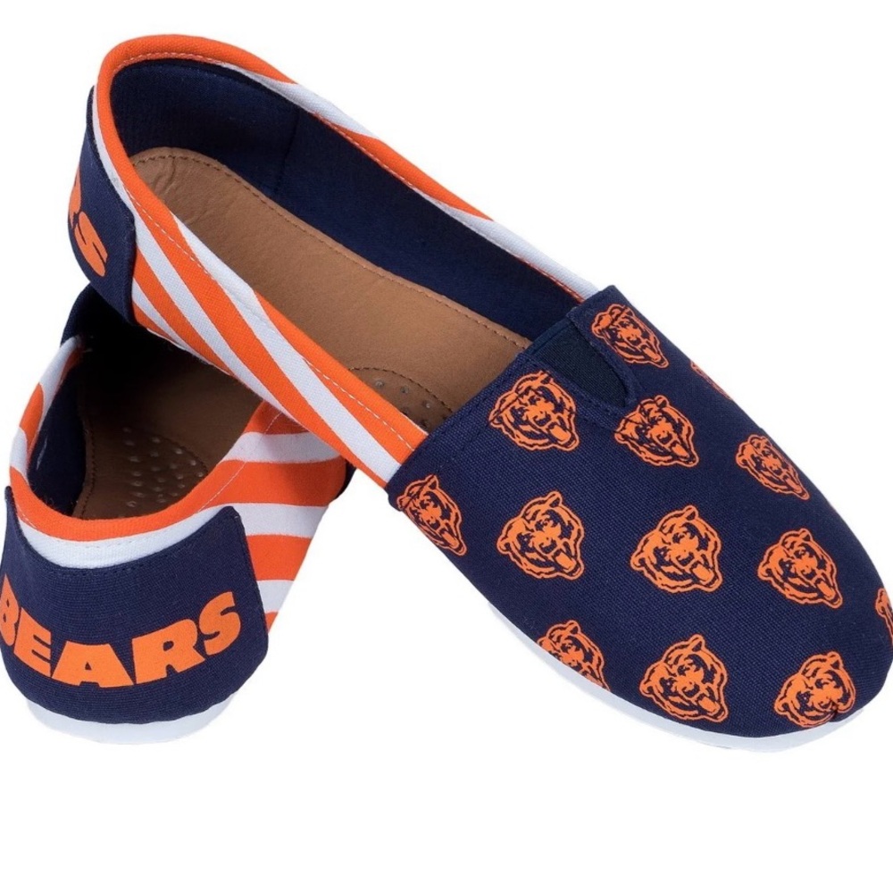 Chicago Bears   Woman’s NFL NWT slip on shoes. Size XL